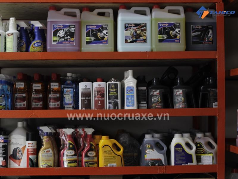 Cac-dung-dich-tay-rua-va-cham-soc-xe-Ventek-cua-Cong-ty-Tahico