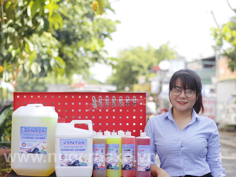 Dung dịch rửa xe bọt tuyết không chạm Ventek