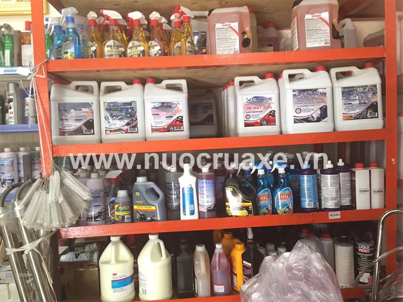 nuoc-rua-kinh-o-to-loai-nao-tot-7