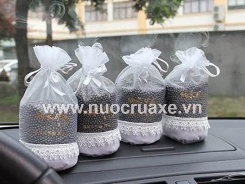 khu-mui-da-moi-tren-xe-hoi-4