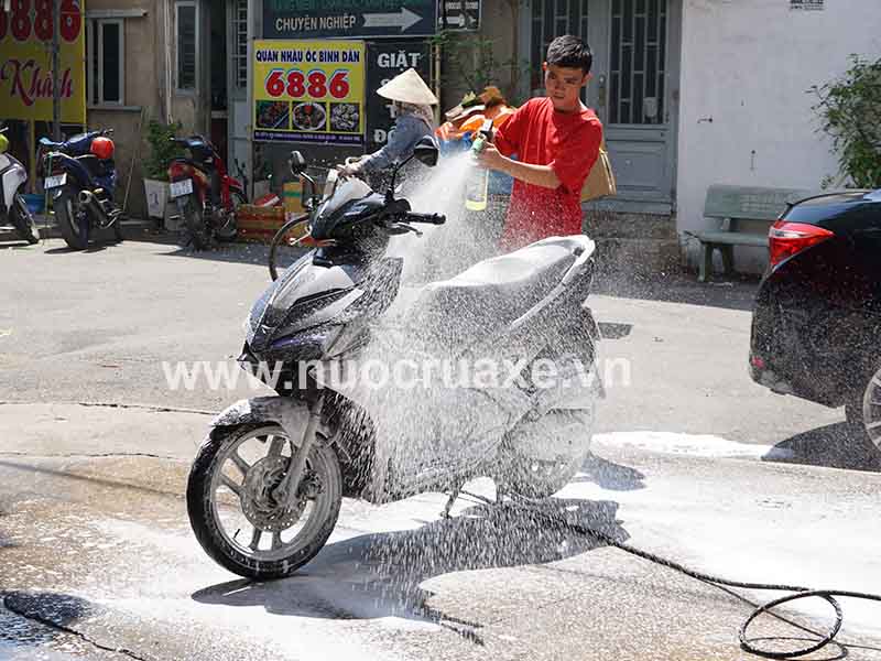 nuoc-rua-xe-bac-giang-2