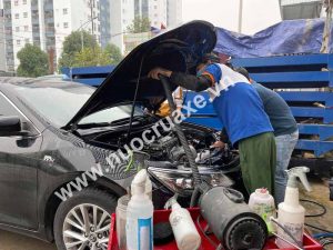 bao-lau-thi-nen-ve-sinh-khoang-may-o-to-1-lan-3