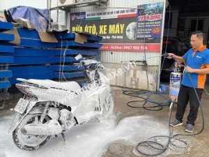 bot-rua-xe-khong-cham-ha-noi-2