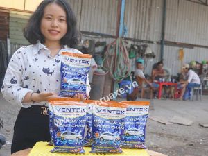 gia-bot-rua-xe-khong-cham-2